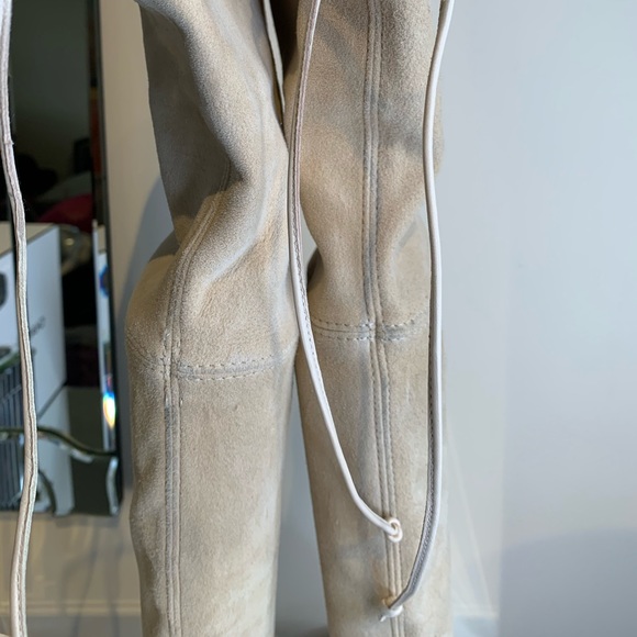 Stuart Weitzman Lowland In Buff - Picture 6 of 16